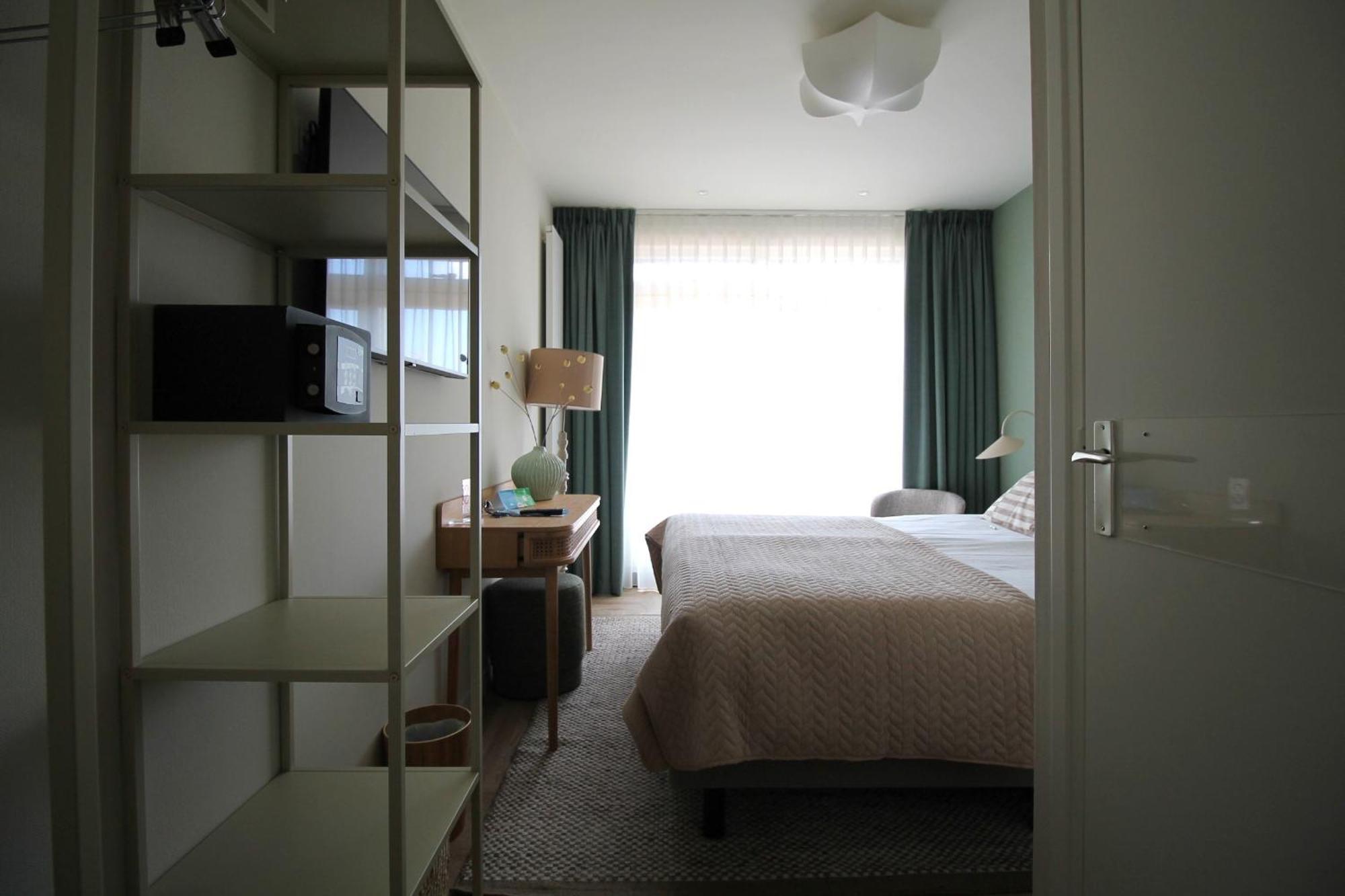 Hotel Meyer Bergen aan Zee Room photo