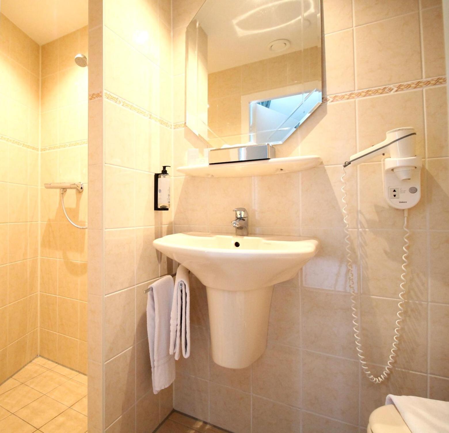 Hotel Meyer Bergen aan Zee Room photo